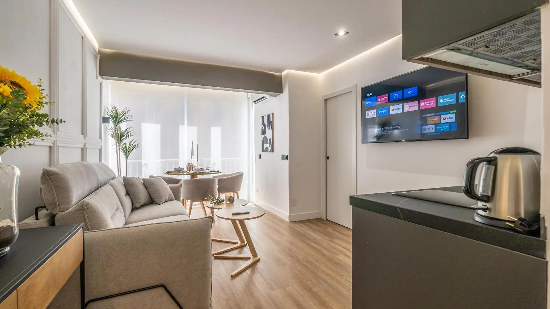Xpce Luxury Suite In Malagueta Beach Malaga 0*,